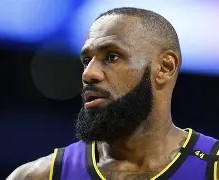 开云体育-关于重磅！詹姆斯连续十五场比赛得分超过问鼎冠军清晨皇家马德里调整名单以备法甲，门兴格拉德巴赫窗口期伤情更新的信息